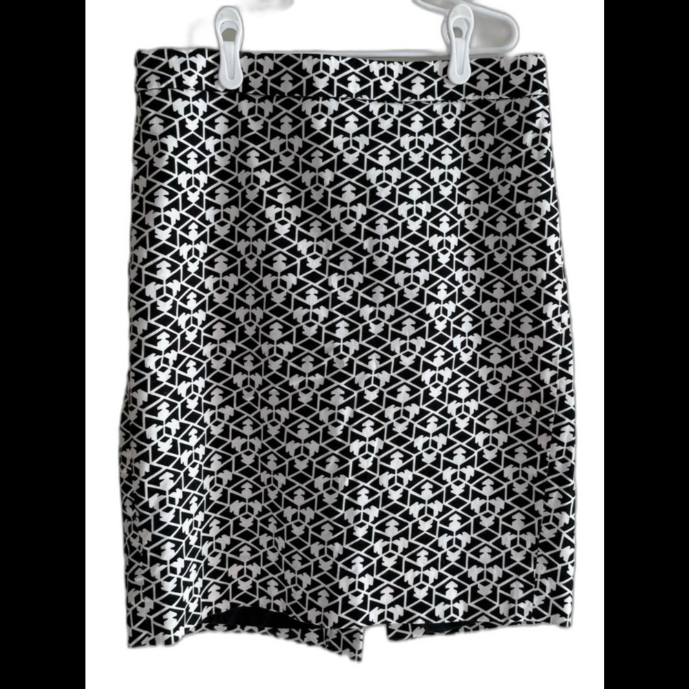 J Crew Black and White Geometric Pencil Skirt Size 4